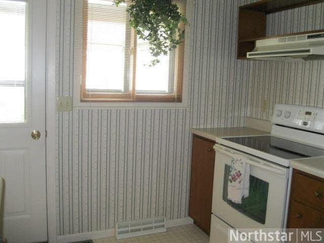 1039 Valley View Road Faribault, MN 55021 - Photo 12 of 16 Gallery Image 12