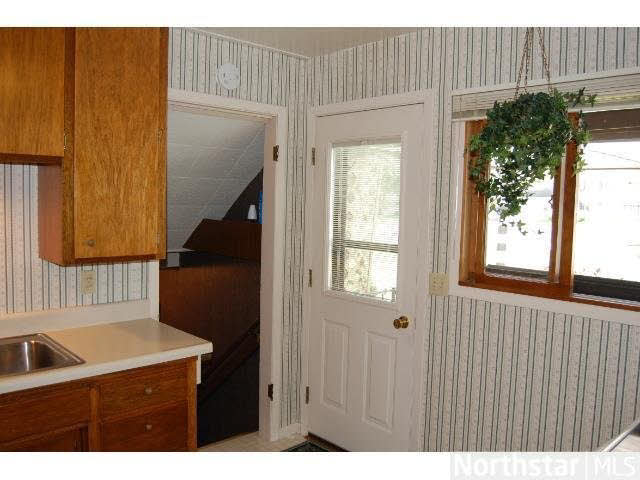 1039 Valley View Road Faribault, MN 55021 - Photo 6 of 16 Gallery Image 6