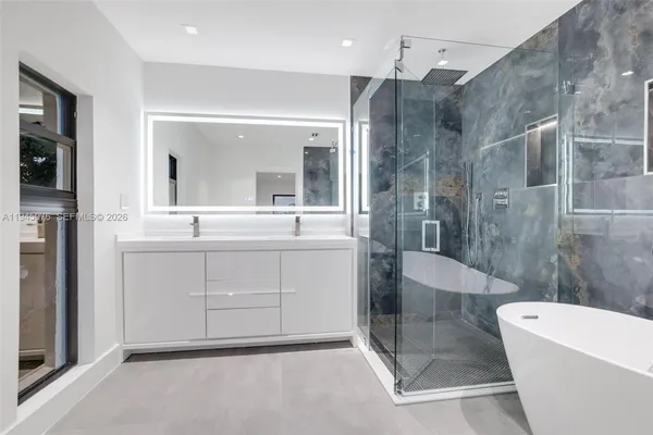 $1,725,000 | 340 Southeast 13th Avenue, Pompano Beach, FL 33060