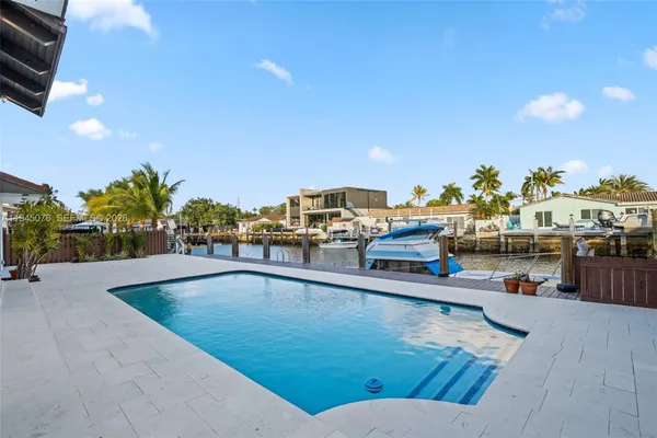 $1,725,000 | 340 Southeast 13th Avenue, Pompano Beach, FL 33060