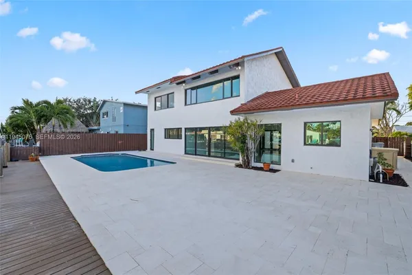 $1,725,000 | 340 Southeast 13th Avenue, Pompano Beach, FL 33060