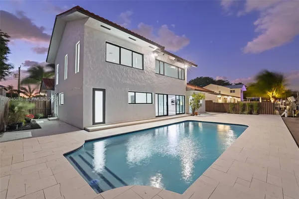 $1,725,000 | 340 Southeast 13th Avenue, Pompano Beach, FL 33060