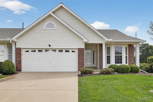 $289,900 | 57 Green Park Lane, O'Fallon, MO 63366