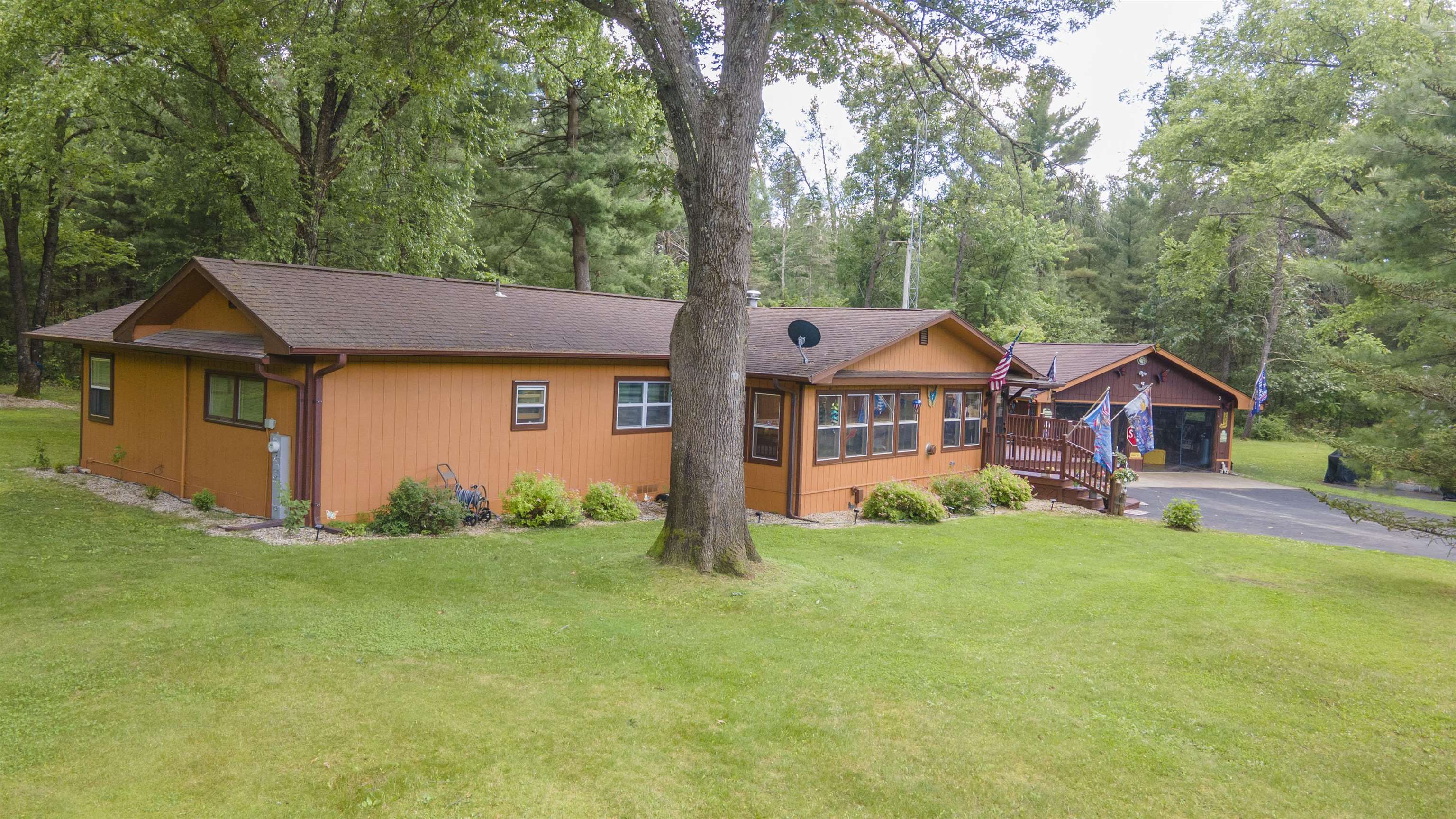 1879 Lakeview Drive Friendship, WI 53934 - Photo 2 of 51