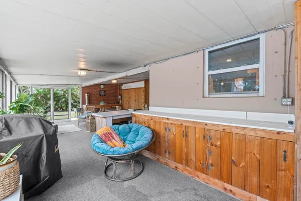 $785,000 | 18989 Southeast Hillcrest Drive, Tequesta, FL 33469