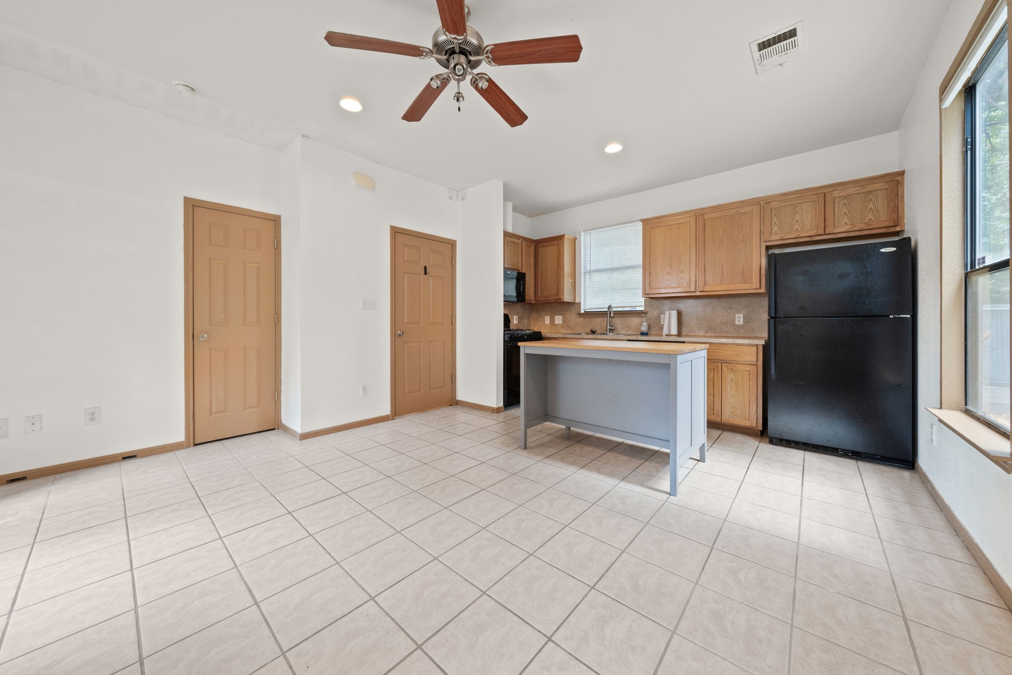 1904 Garden Street, Unit B Austin, TX 78702 - Photo 4 of 11