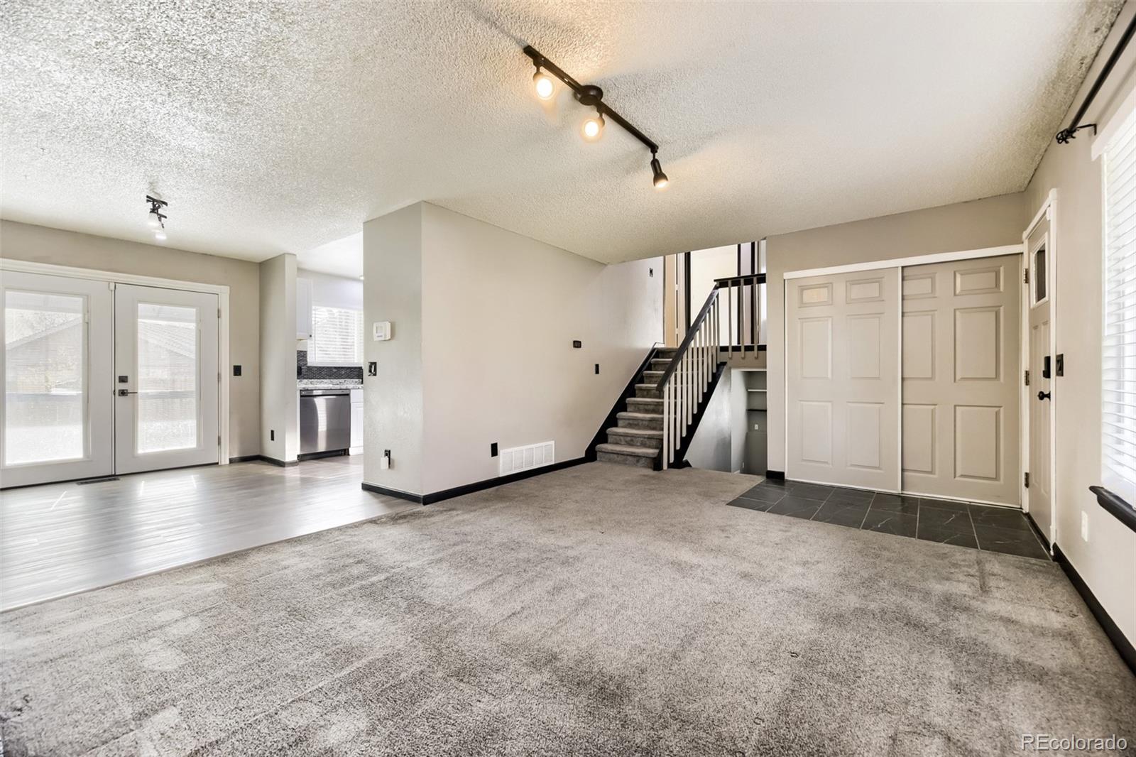 4212 South Laredo Way Aurora, CO 80013 - Photo 5 of 28