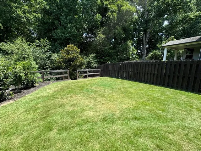 $3,500 | 512 Edgewater Drive, Holly Springs, GA 30115