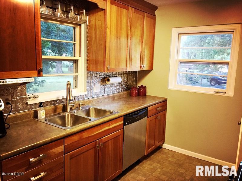 15260 East Fairfield Road Mount Vernon, IL 62864 - Photo 15 of 26 Gallery Image 15