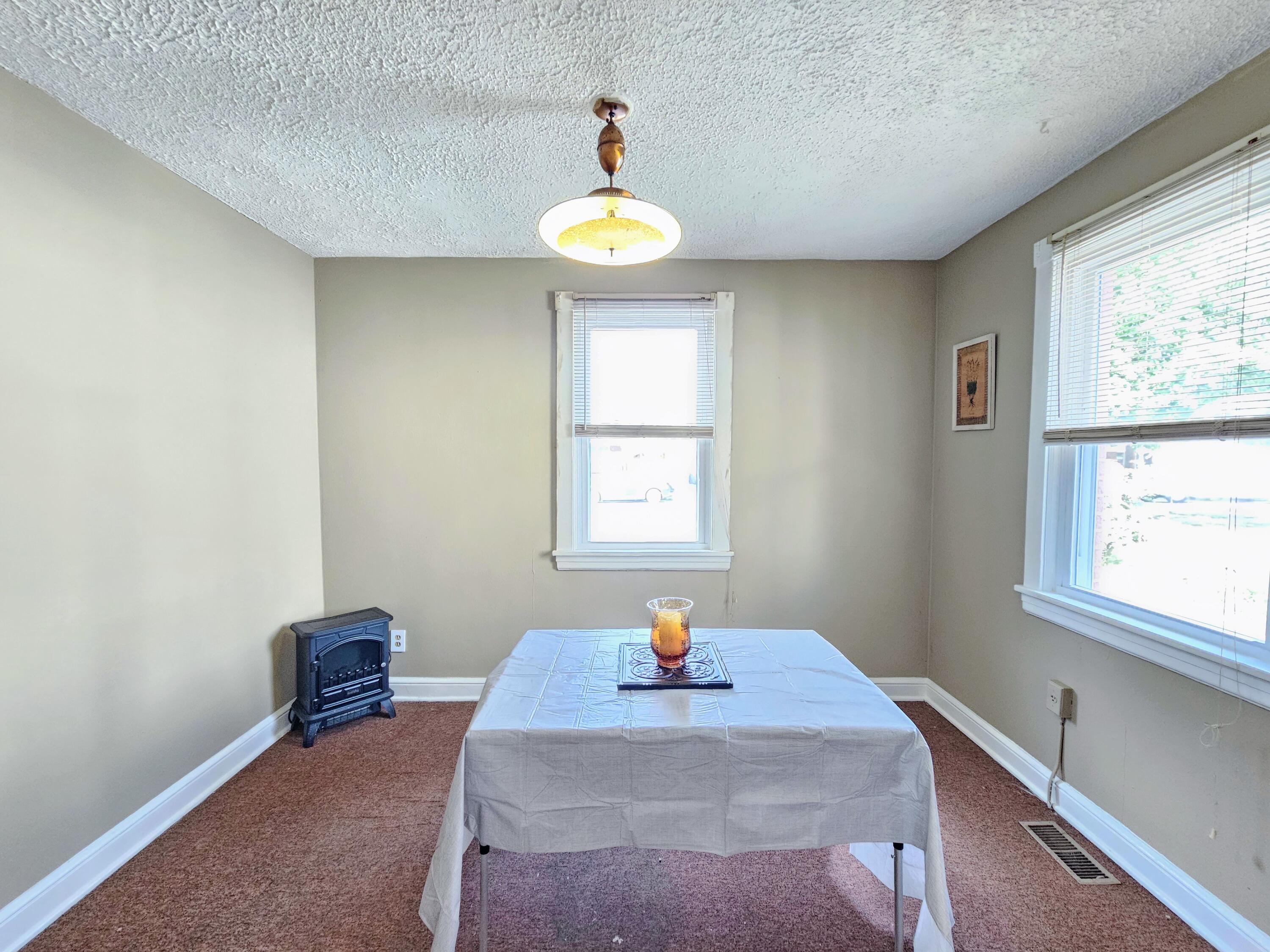 3122 Oliver Road Northeast Roanoke, VA 24012 - Photo 15 of 22 20250821_172341