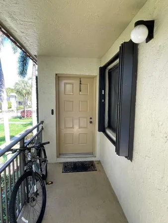 $2,400 | Bonaventure, Weston, FL 33326