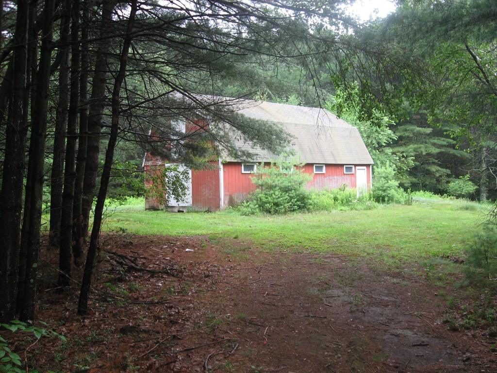 83 Maple Street Douglas, MA 01516 - Photo 20 of 21 Gallery Image 20