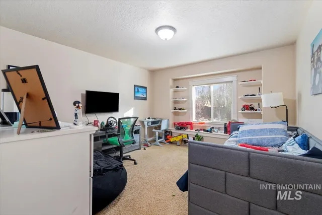 $470,000 | 496 North Carswell Way, Star, ID 83669