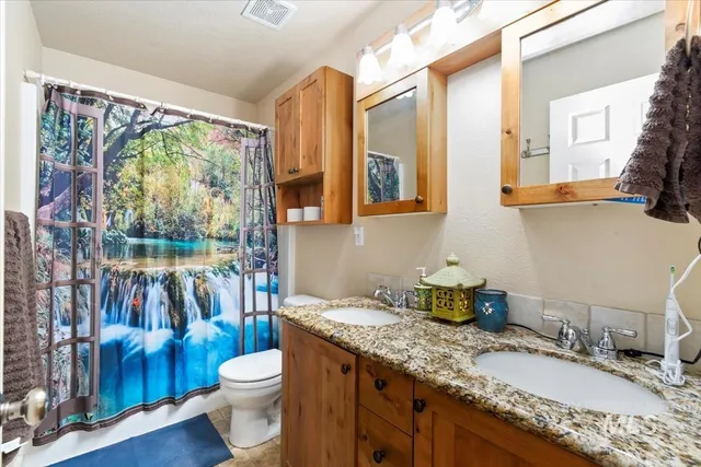 $470,000 | 496 North Carswell Way, Star, ID 83669