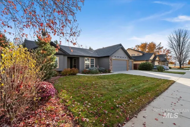 $470,000 | 496 North Carswell Way, Star, ID 83669