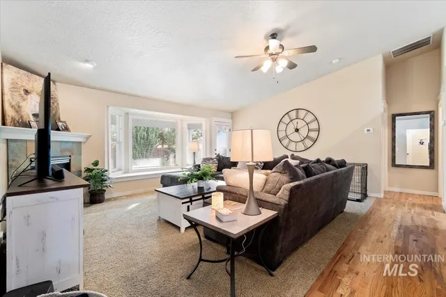 $470,000 | 496 North Carswell Way, Star, ID 83669