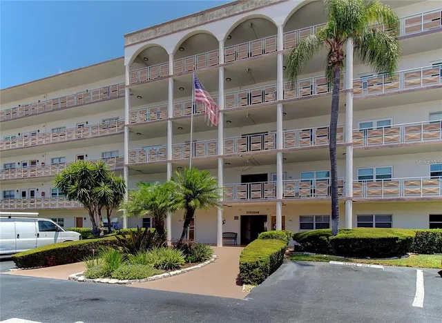 $153,775 | 5603 80th Street North, Unit 410, St. Petersburg, FL 33709