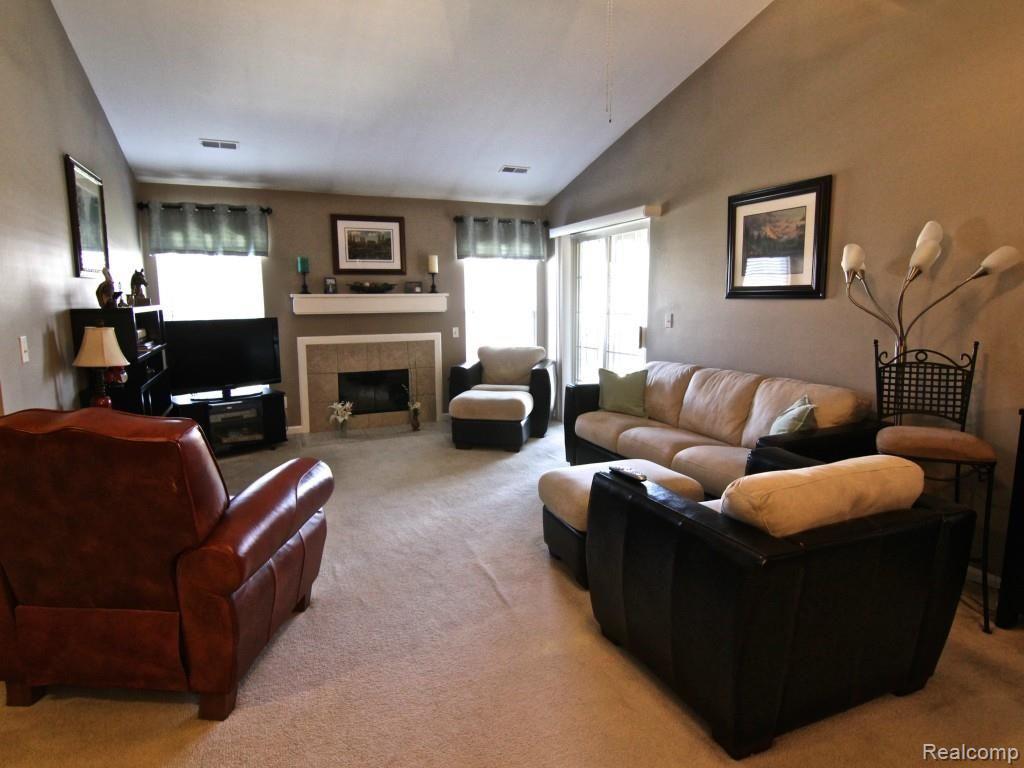 3408 Tremonte Circle Rochester, MI 48306 - Photo 6 of 31 IMG_1081.jpg