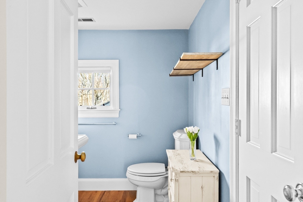 24 Lincoln Street Hingham, MA 02043 - Photo 20 of 32