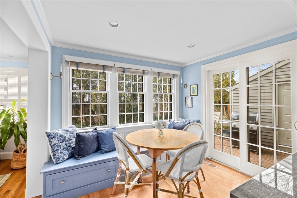 24 Lincoln Street Hingham, MA 02043 - Photo 4 of 32