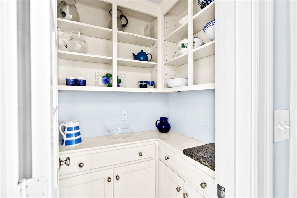 24 Lincoln Street Hingham, MA 02043 - Photo 6 of 32