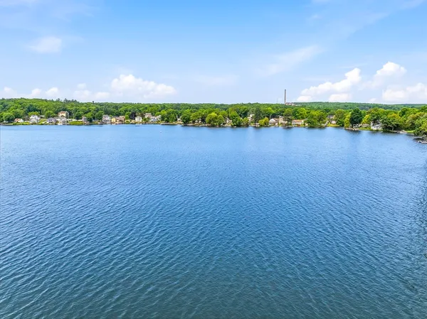 $345,000 | 6 Tiffany Circle, Unit 6, Millbury, MA 01527