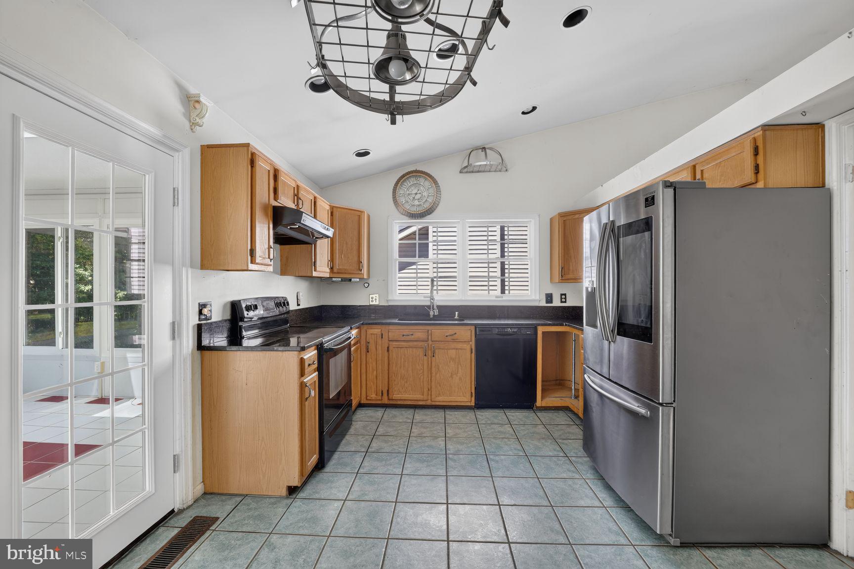 9417 Stoney Ridge Road Bowie, MD 20721 - Photo 10 of 33