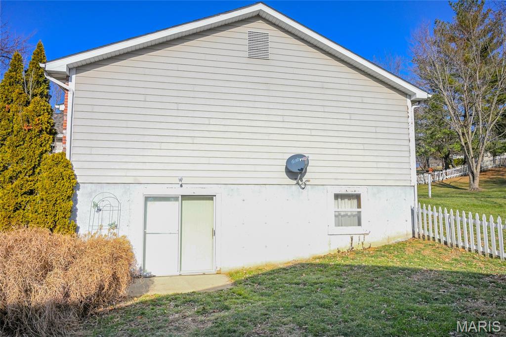 2289 Pine Lake Loop Gray Summit, MO 63039 - Photo 30 of 34