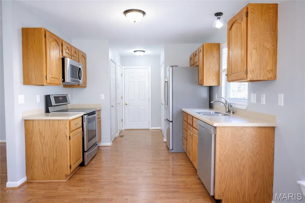 2289 Pine Lake Loop Gray Summit, MO 63039 - Photo 5 of 34