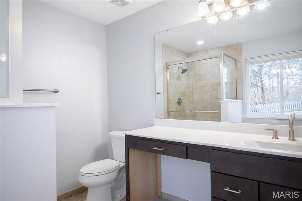 2289 Pine Lake Loop Gray Summit, MO 63039 - Photo 10 of 34