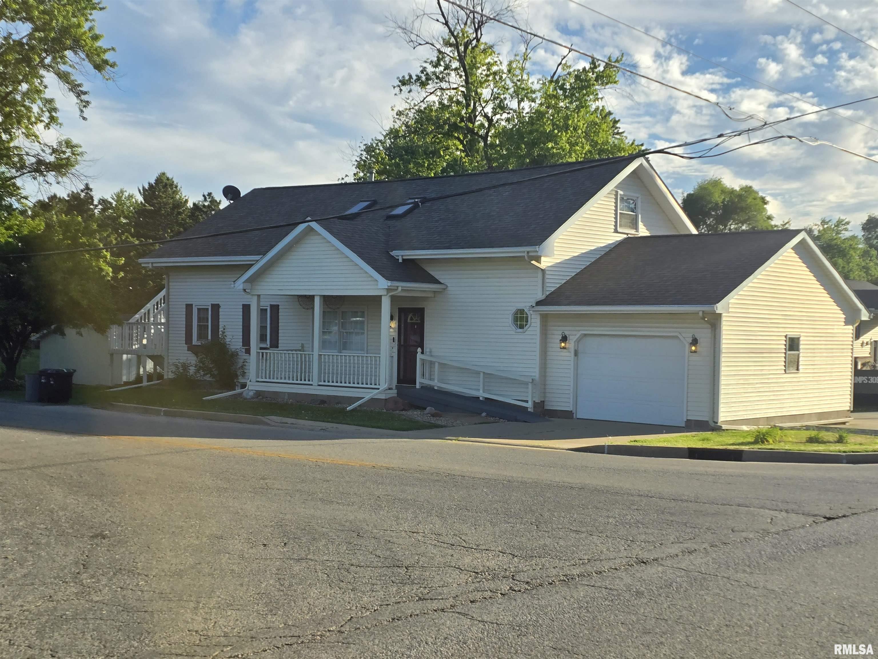 108 School Street Washington, IL 61571 - Photo 2 of 62