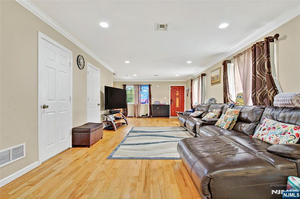286 James Street Hackensack, NJ 07601 - Photo 10 of 50
