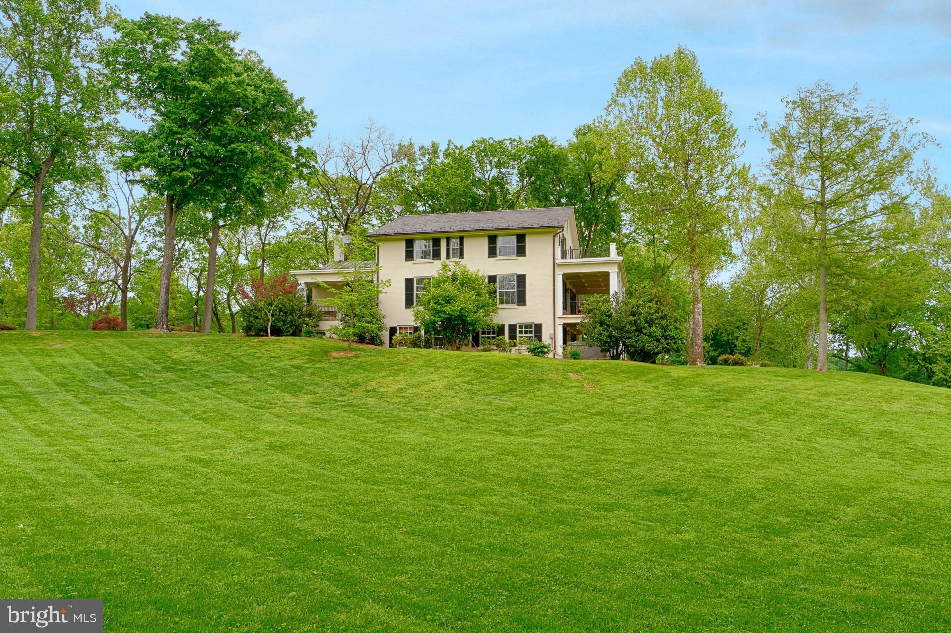 42476 Whites Ferry Road Leesburg, VA 20176 - Photo 3 of 29 Exterior (Front)