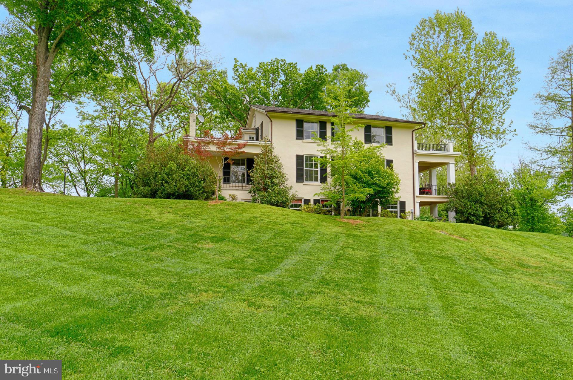 42476 Whites Ferry Road Leesburg, VA 20176 - Photo 4 of 29 Exterior (General)