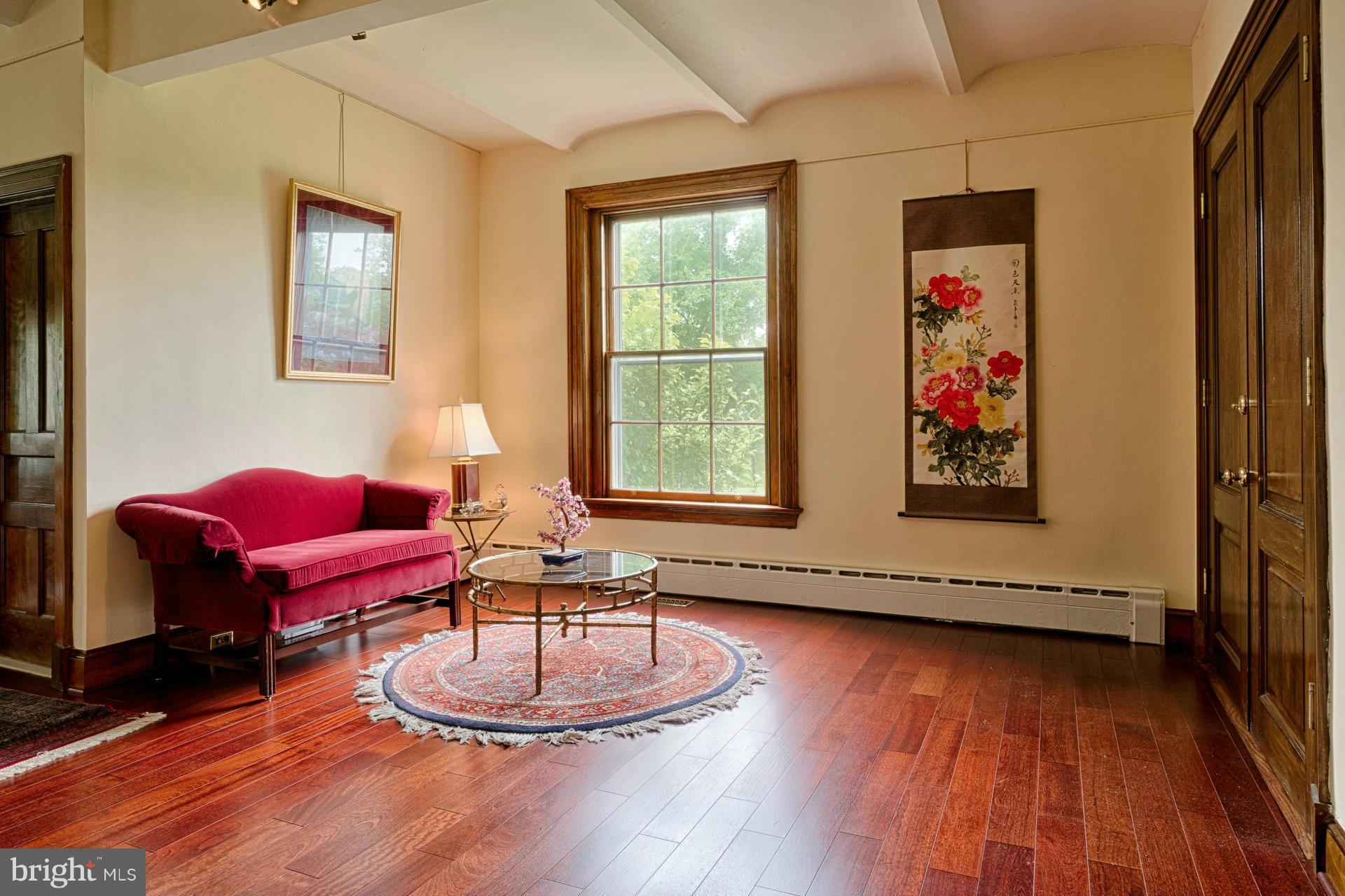 42476 Whites Ferry Road Leesburg, VA 20176 - Photo 5 of 29 Interior (General)