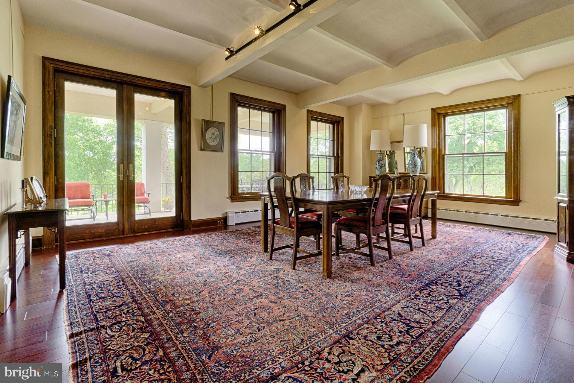 42476 Whites Ferry Road Leesburg, VA 20176 - Photo 8 of 29 Dining Room
