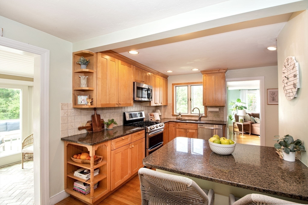 65 Ireland Road Marshfield, MA 02050 - Photo 8 of 42