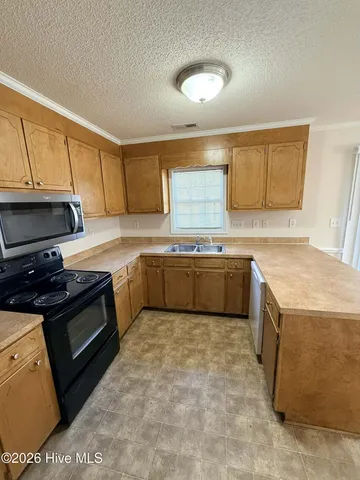 $1,400 | 1217 Cross Creek Circle, Unit E5, Greenville, NC 27834