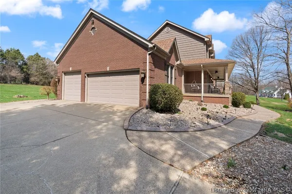 $634,900 | 7313 Wind Dance Parkway, Greenville, IN 47124