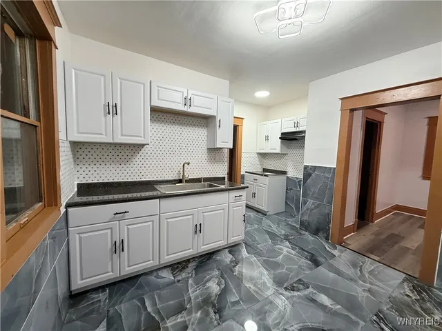 $1,350 | 111 Dempster Street, Buffalo, NY 14206