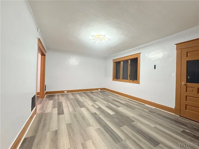 $1,350 | 111 Dempster Street, Buffalo, NY 14206
