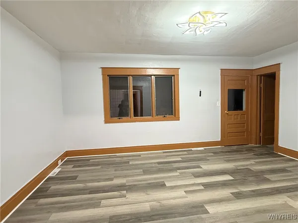 $1,350 | 111 Dempster Street, Buffalo, NY 14206