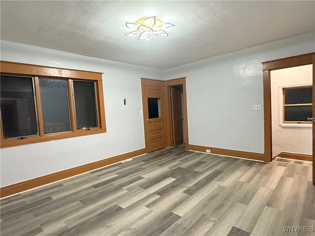 $1,350 | 111 Dempster Street, Buffalo, NY 14206