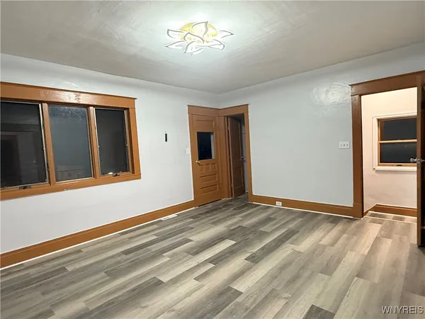 $1,350 | 111 Dempster Street, Buffalo, NY 14206