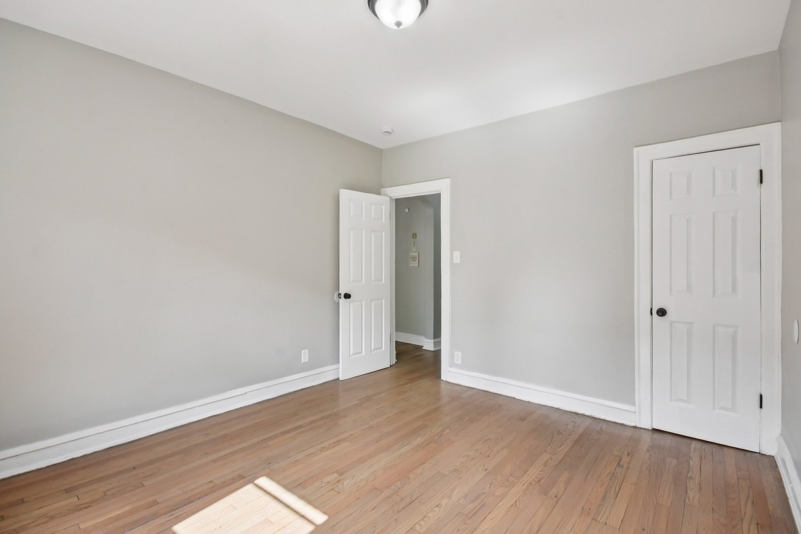 2444 East 78th Street, Unit 3 Chicago, IL 60649 - Photo 9 of 14