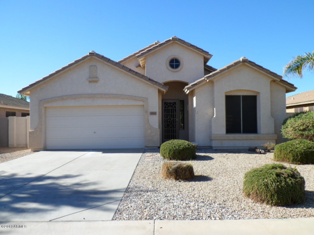 2522 South Martingale Road Gilbert, AZ 85295 - Photo 1 of 18 Front of Home