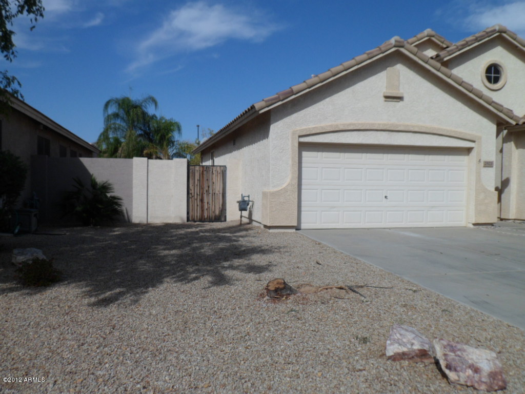 2522 South Martingale Road Gilbert, AZ 85295 - Photo 2 of 18 East Side