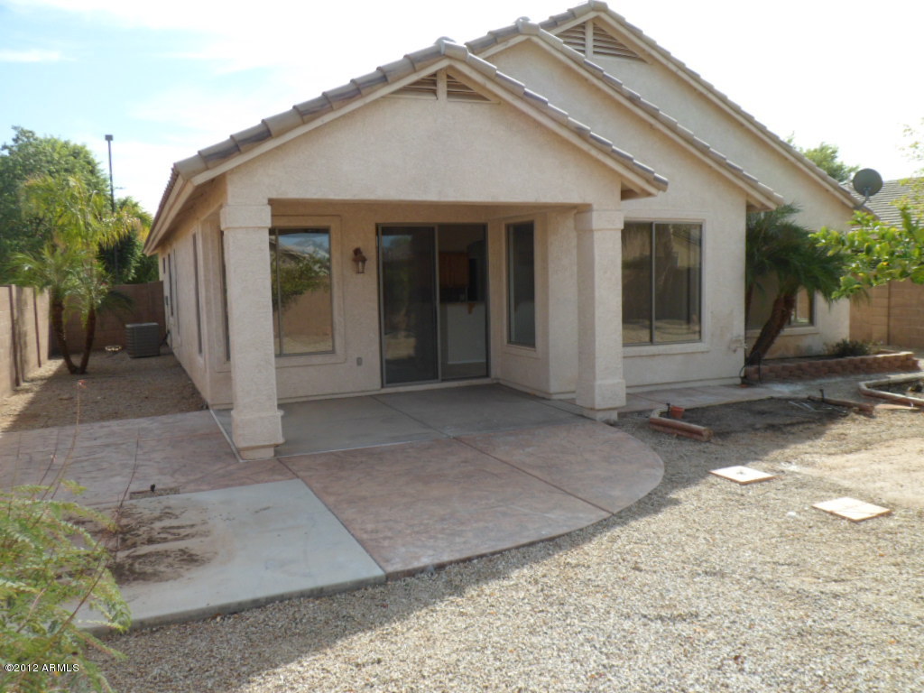 2522 South Martingale Road Gilbert, AZ 85295 - Photo 4 of 18 Back of Home