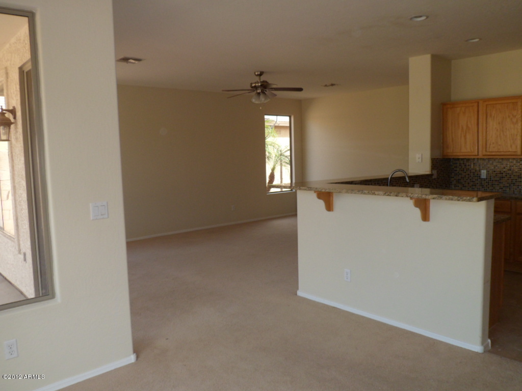 2522 South Martingale Road Gilbert, AZ 85295 - Photo 10 of 18 Dining Area