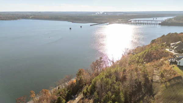 $525,000 | 357 High Pointe Drive, Savannah, TN 38372